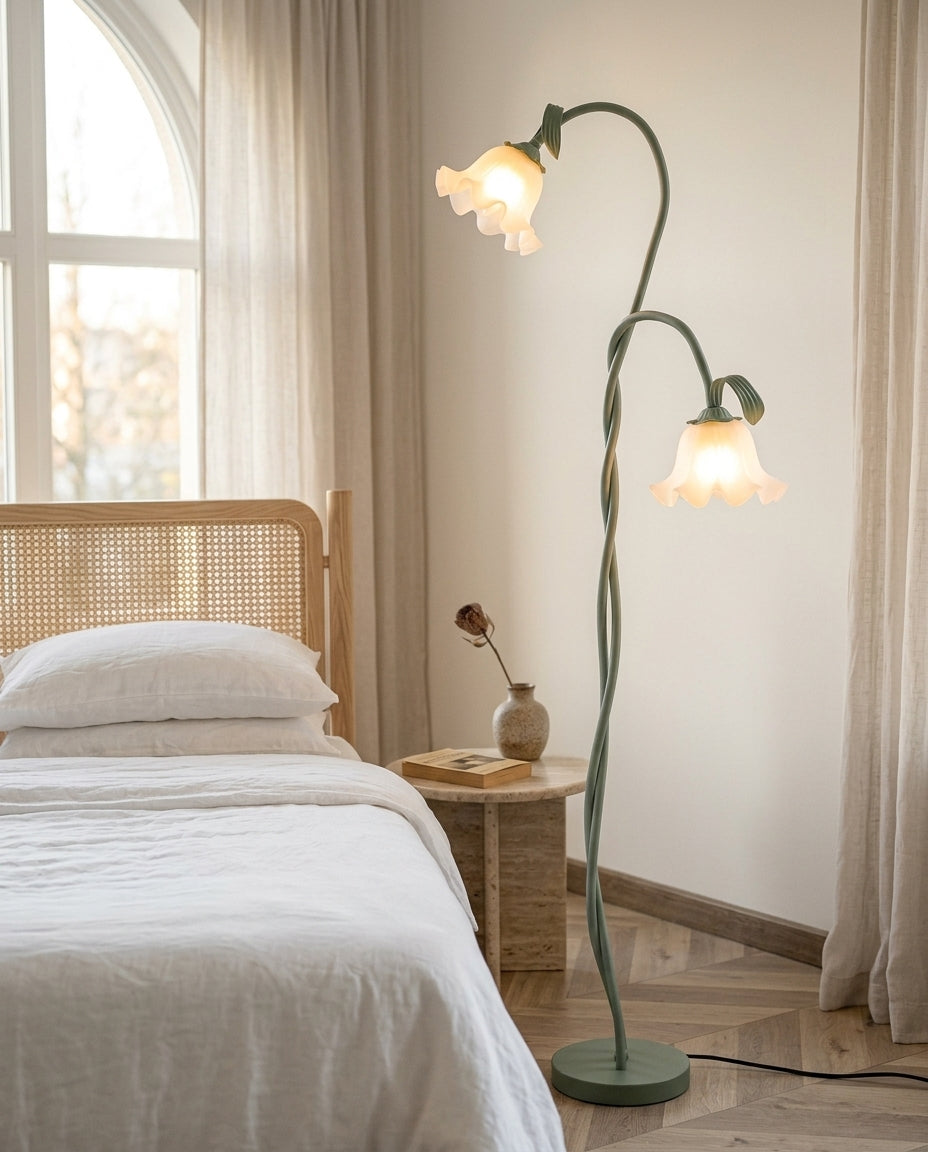 LED-gulvlampe blomsterdesign | Mattegrønn finish