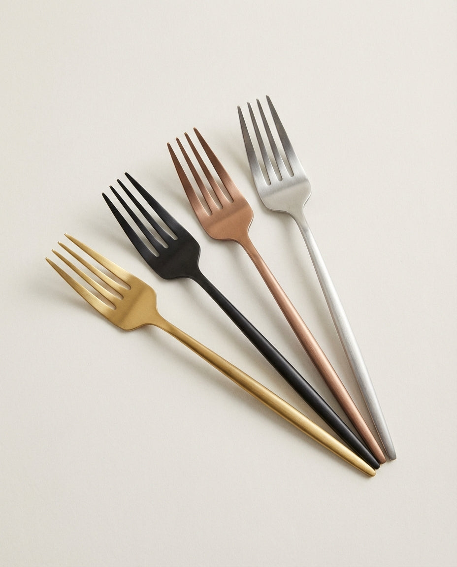Minimalistisk Bestikk – Mattlakkert Bestikk for 4–16 Pers