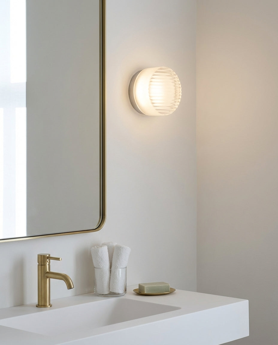 Rund Glassvegglampe – Riflet LED-belysning