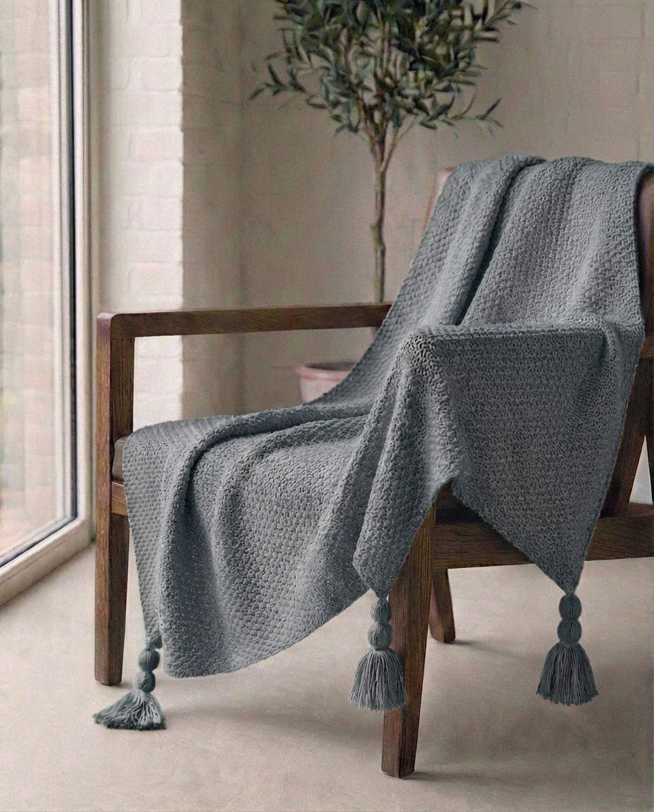 Strikket ullpledd med frynser | Nordic Warmth