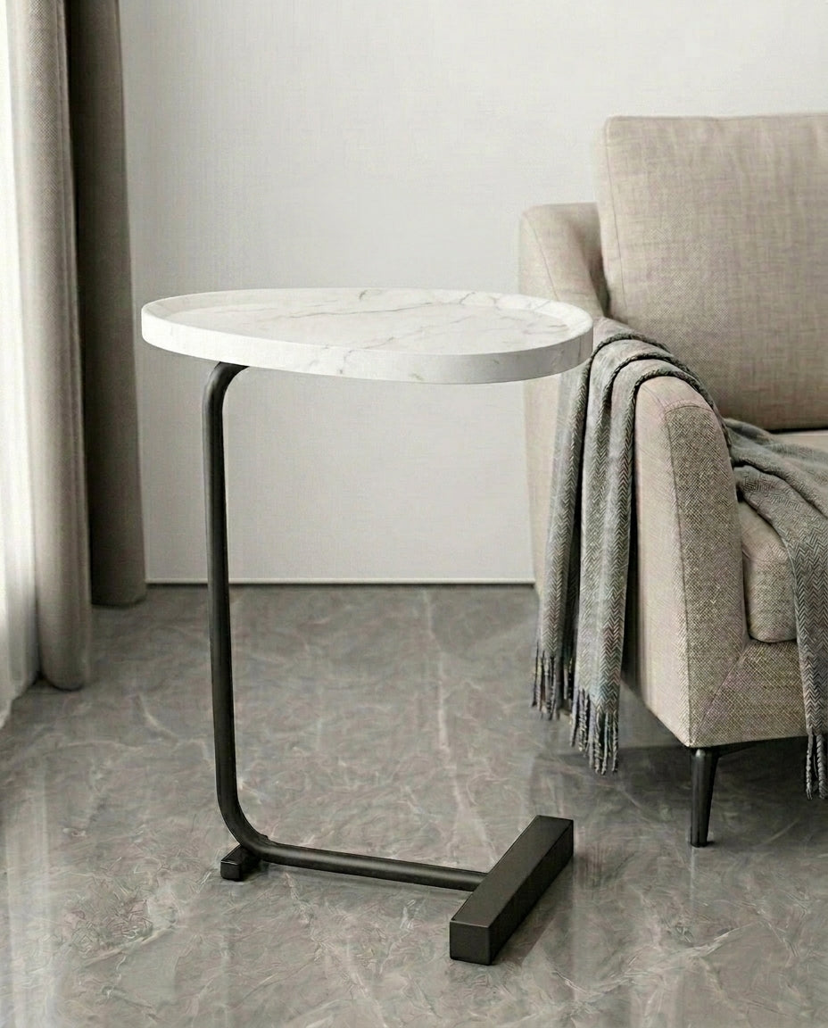 Kompakt sidebord til stuen | Slimline Arc