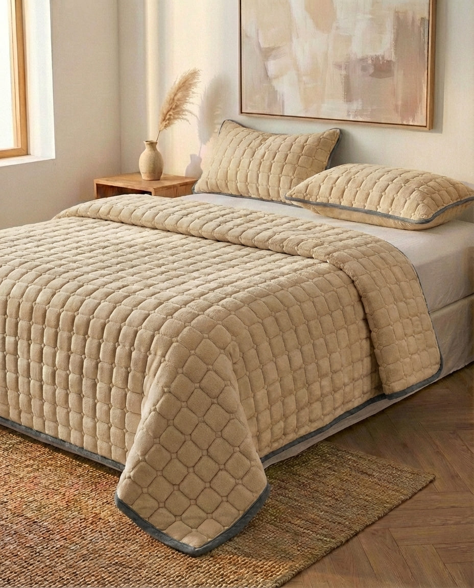 Quiltede Fleece Sengeteppe | Mykt med Firkanttekstur